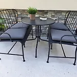 Helena Apartman