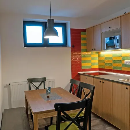 Helena Apartment *