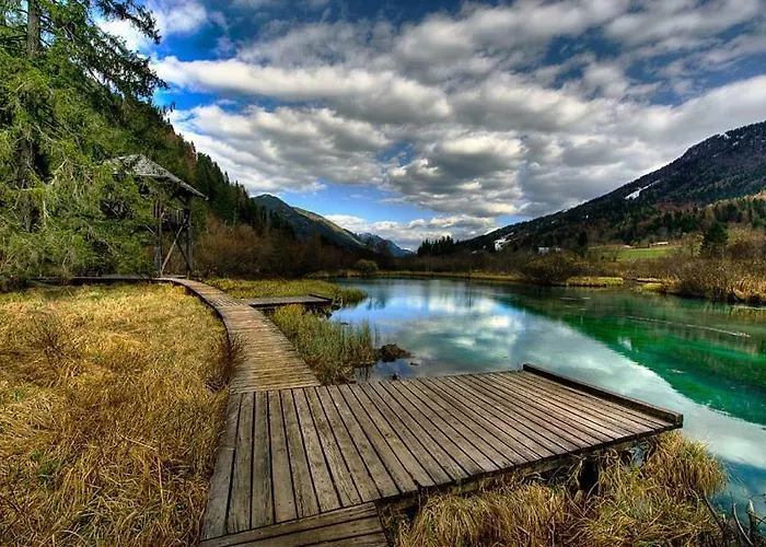 Helena アパート クランスカゴーラ