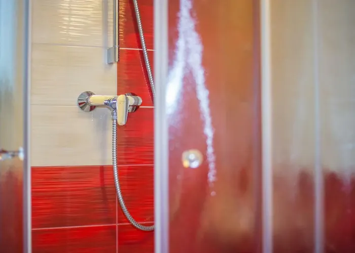 Helena アパート クランスカゴーラ